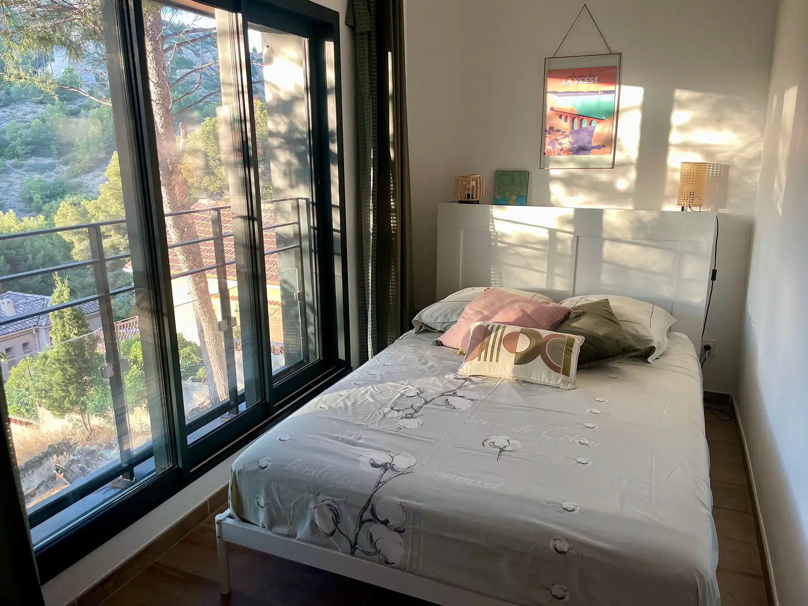 7. Chambre canopée Gite figuieres